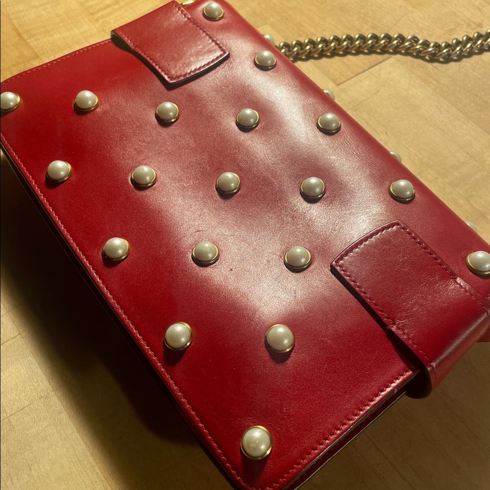 Gucci Queen Margaret Pearl Studs Broadway Red Bee Chain Bag ! ❤️💛 - Picture 9 of 13